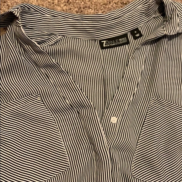 Black and white stripped blouse - Picture 2 of 3